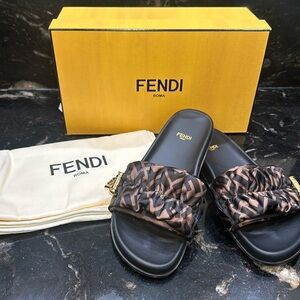 FENDI Illusion FF Slide Sandals size 38.5
